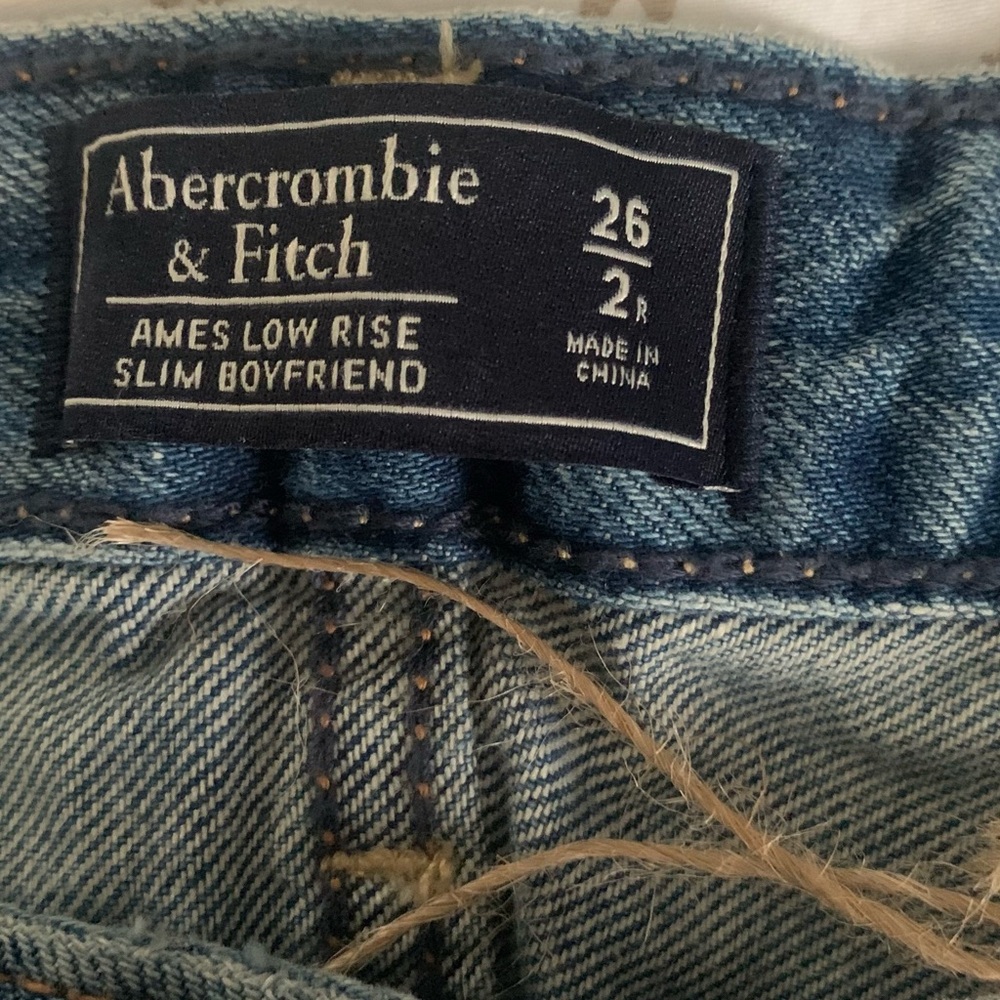 NWT Abercrombie and Fitch jeans - Picture 2 of 5